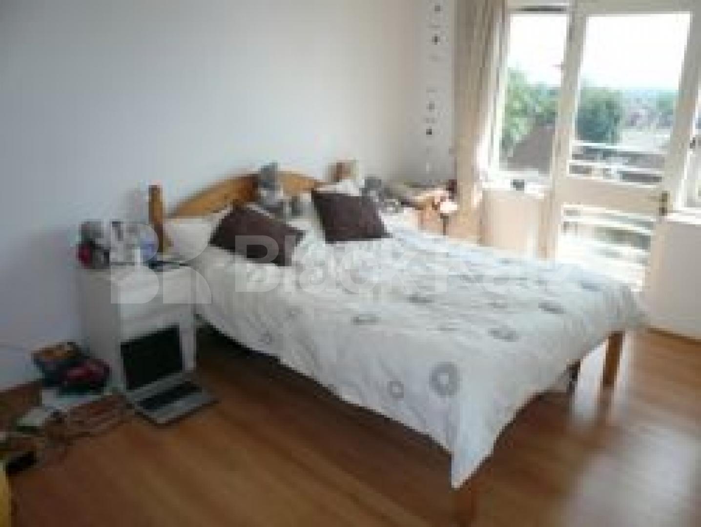 			NEW INSTRUCTION! , 2 Bedroom, 1 bath, 1 reception Flat			 Torrington Park, NORTH FINCHLEY 